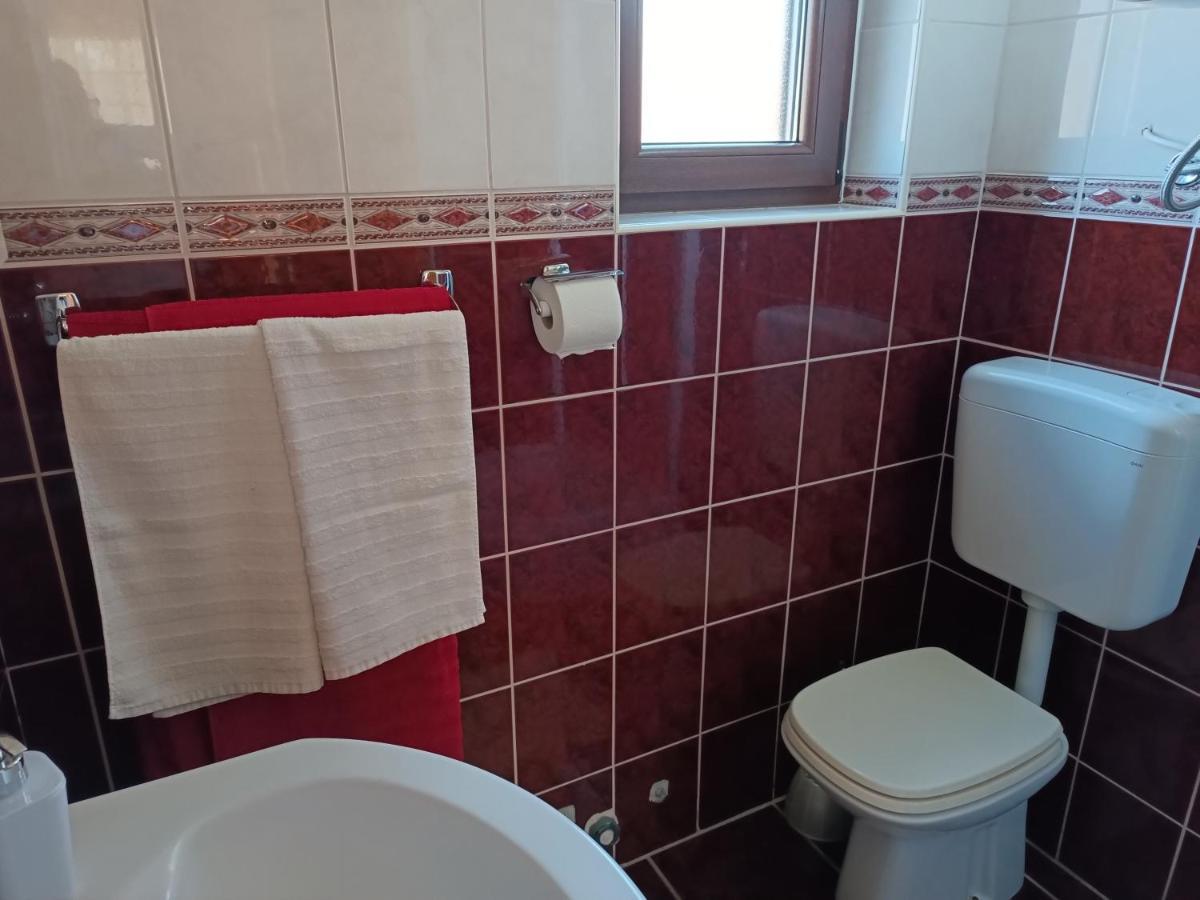 פורץ Apartments Ivicek מראה חיצוני תמונה
