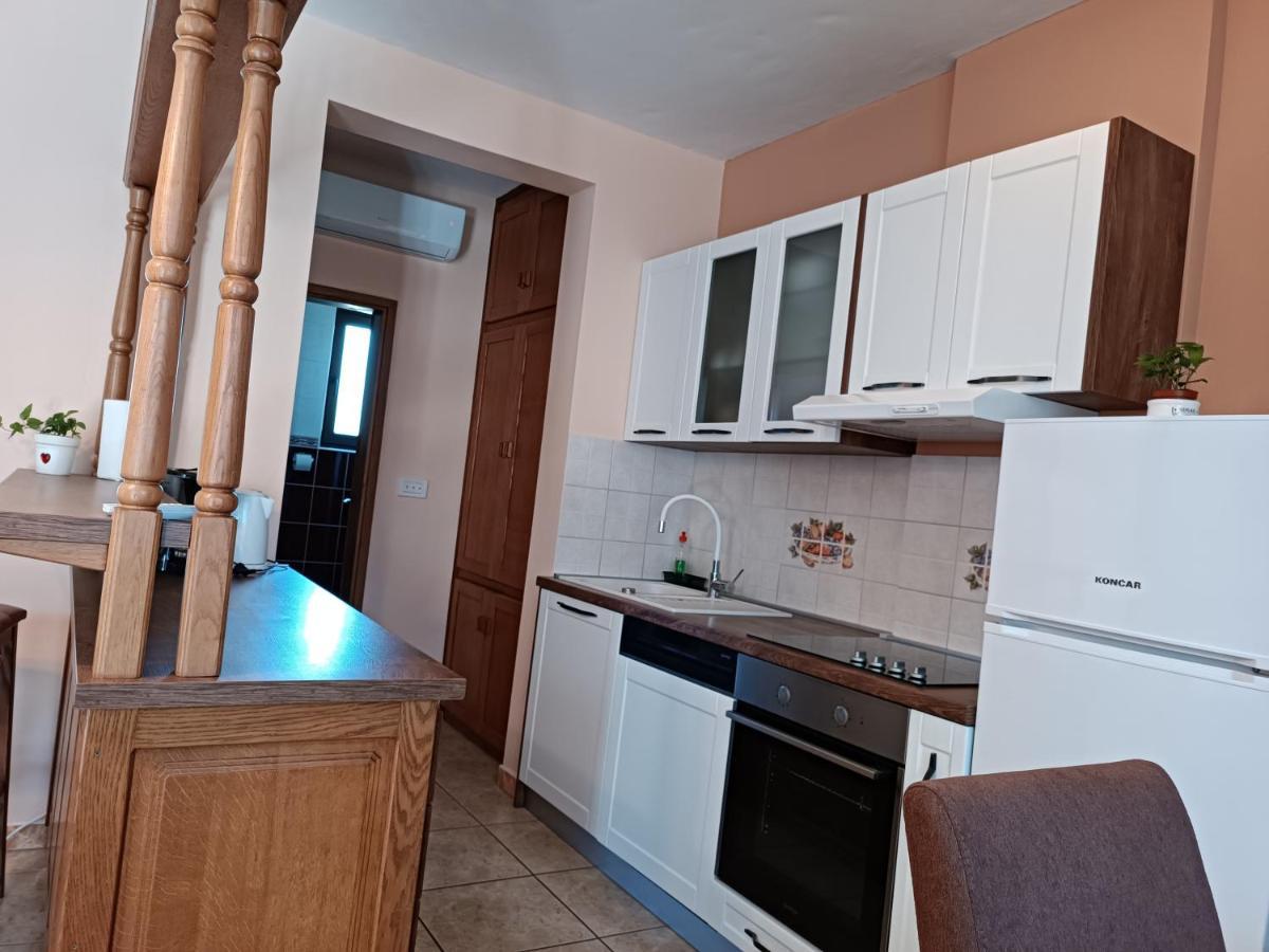 פורץ Apartments Ivicek מראה חיצוני תמונה