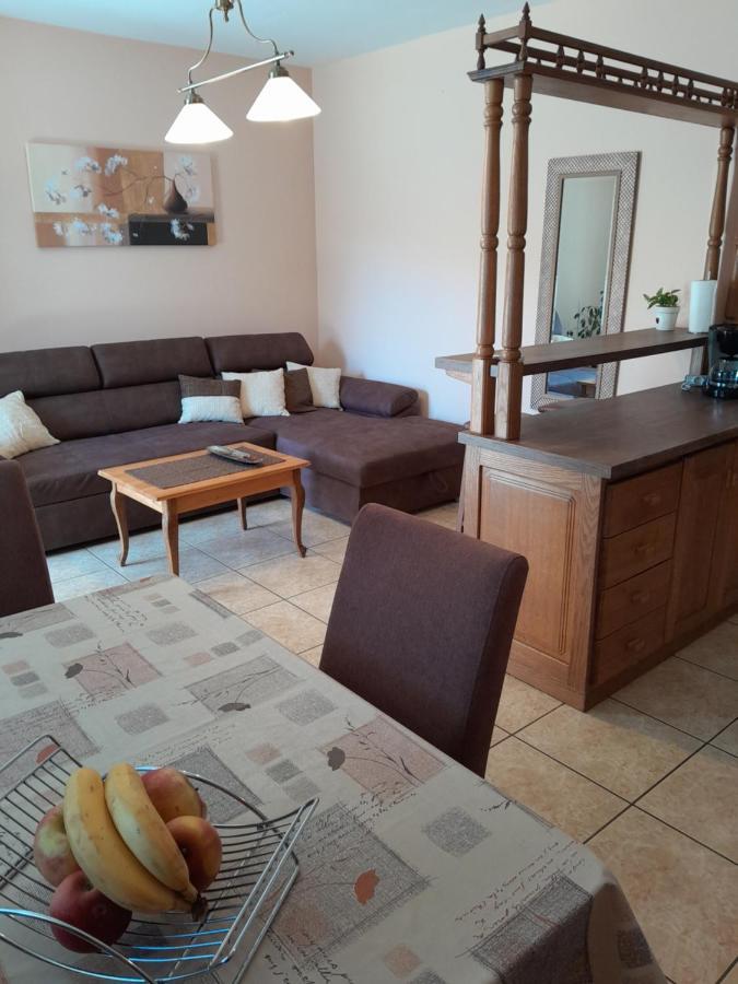 פורץ Apartments Ivicek מראה חיצוני תמונה